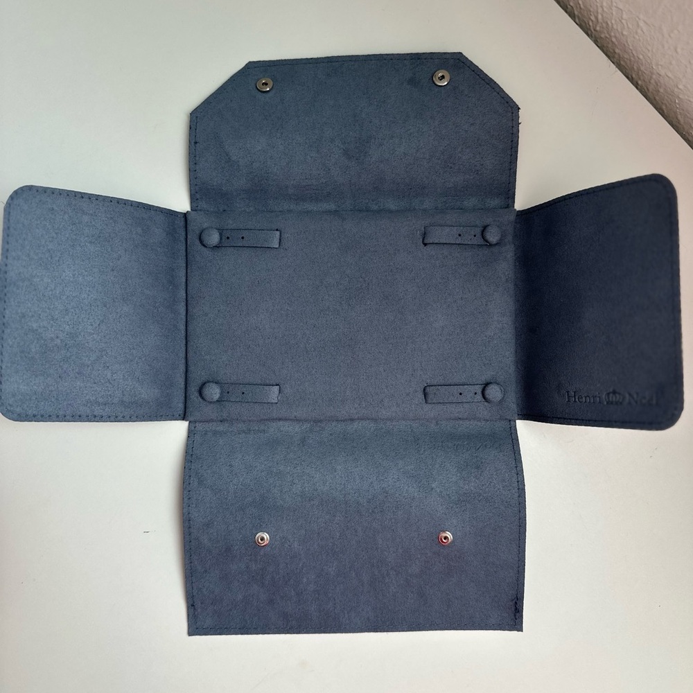 Henri Noel Jewelry Pouch - Picture 5 of 7